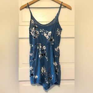 Kendall and kylie x-small floral romper